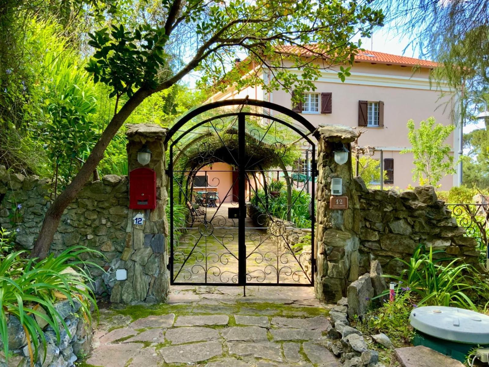 Aragonite Azzurra Casa Vacanza Гоннеза Экстерьер фото